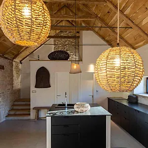 https://les-terrasses-de-majorac-bozouls.midi-pyreneeshotels.com